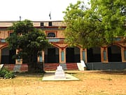 মুর্শিদাবাদ জেলা আদালতে চুক্তির ভিত্তিতে পিওন, বেঞ্চ ক্লার্ক, স্টেনো Murshidabad District Judges Court, , Jobs in West Bengal