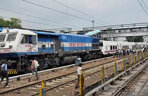 উত্তর-পূর্ব সীমান্ত রেলে সাড়ে চার হাজার অ্যাপ্রেন্টিস Rail, Railway Job, Railway Para-medical Job