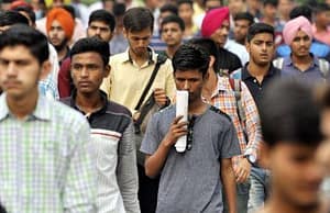 একের পর এক চাকরিতে বাধা, ক্ষোভ জমেছে সরকারি চাকরিপ্রার্থীদের মধ্যে Govt Jobs 2024